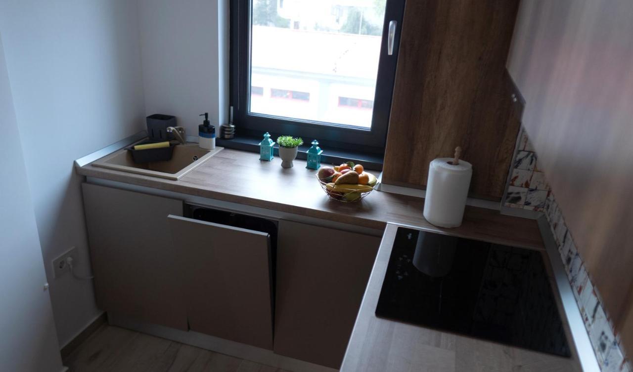 'Just Like Home' Apartment - With Private Parking Place Galaţi Esterno foto