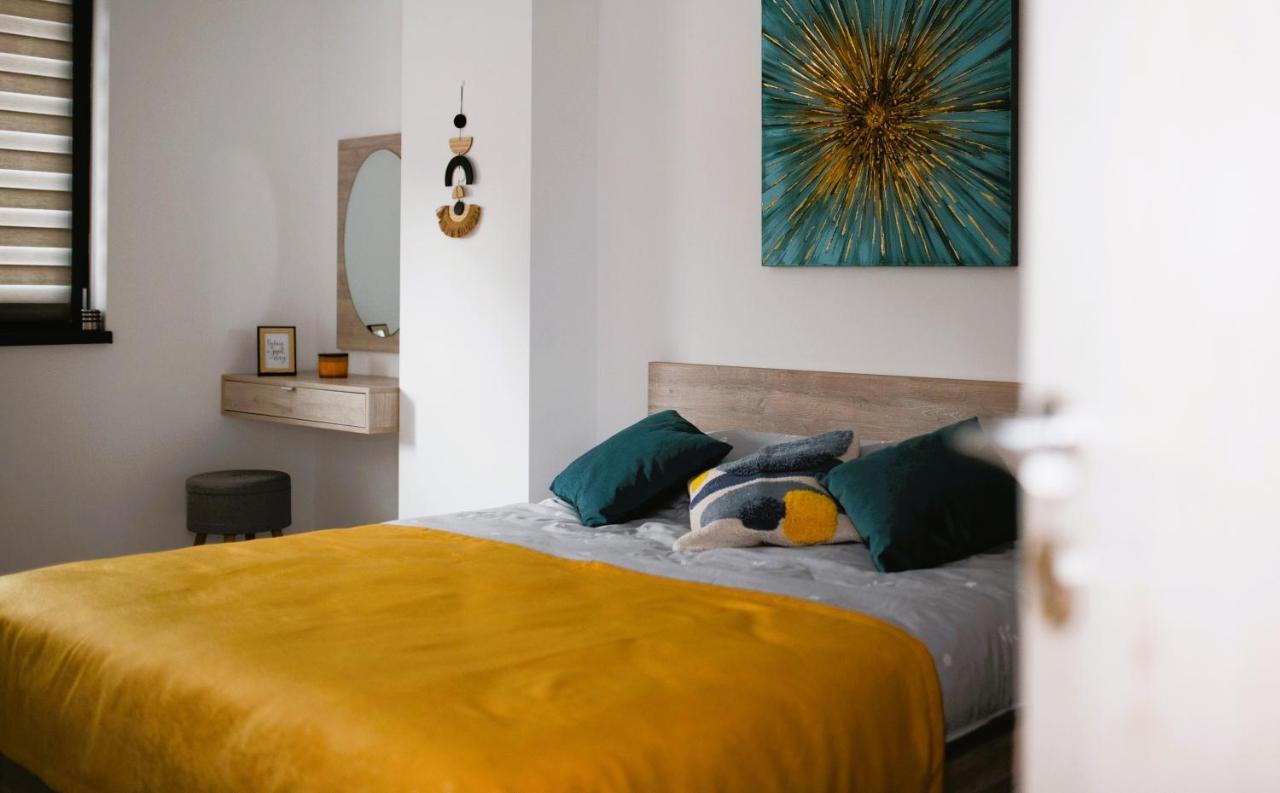 'Just Like Home' Apartment - With Private Parking Place Galaţi Esterno foto