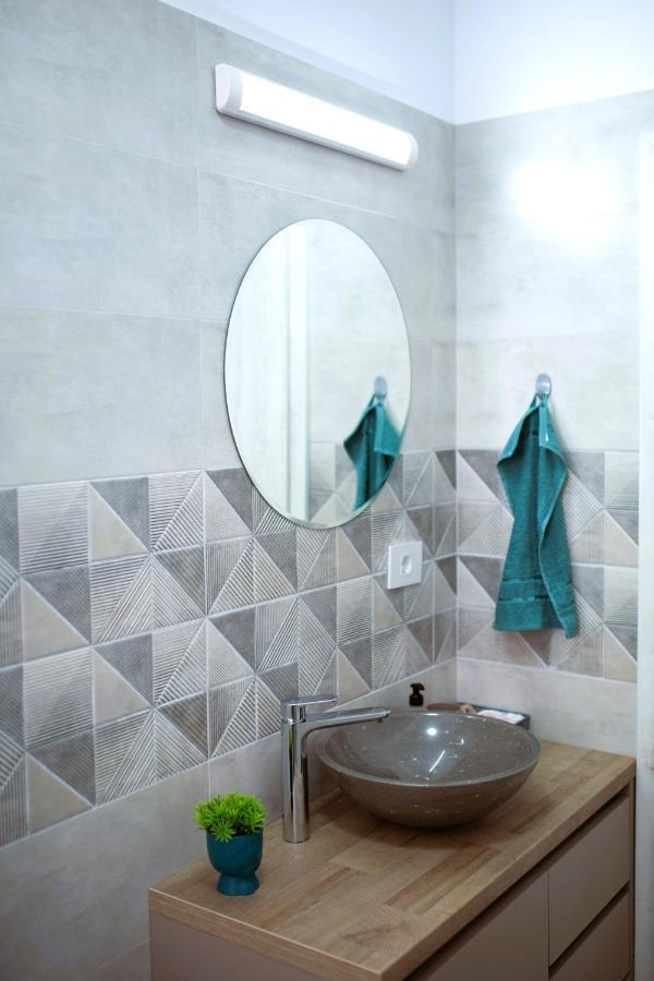 'Just Like Home' Apartment - With Private Parking Place Galaţi Esterno foto
