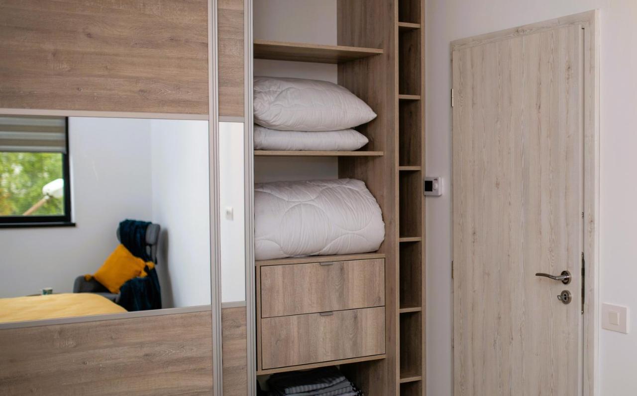 'Just Like Home' Apartment - With Private Parking Place Galaţi Esterno foto