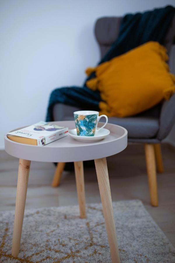 'Just Like Home' Apartment - With Private Parking Place Galaţi Esterno foto