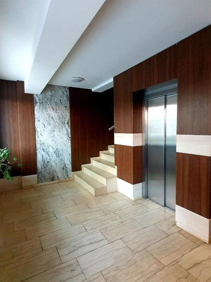 'Just Like Home' Apartment - With Private Parking Place Galaţi Esterno foto